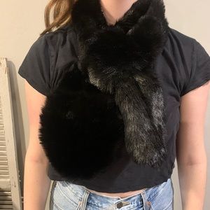 banana republic faux fur scarf